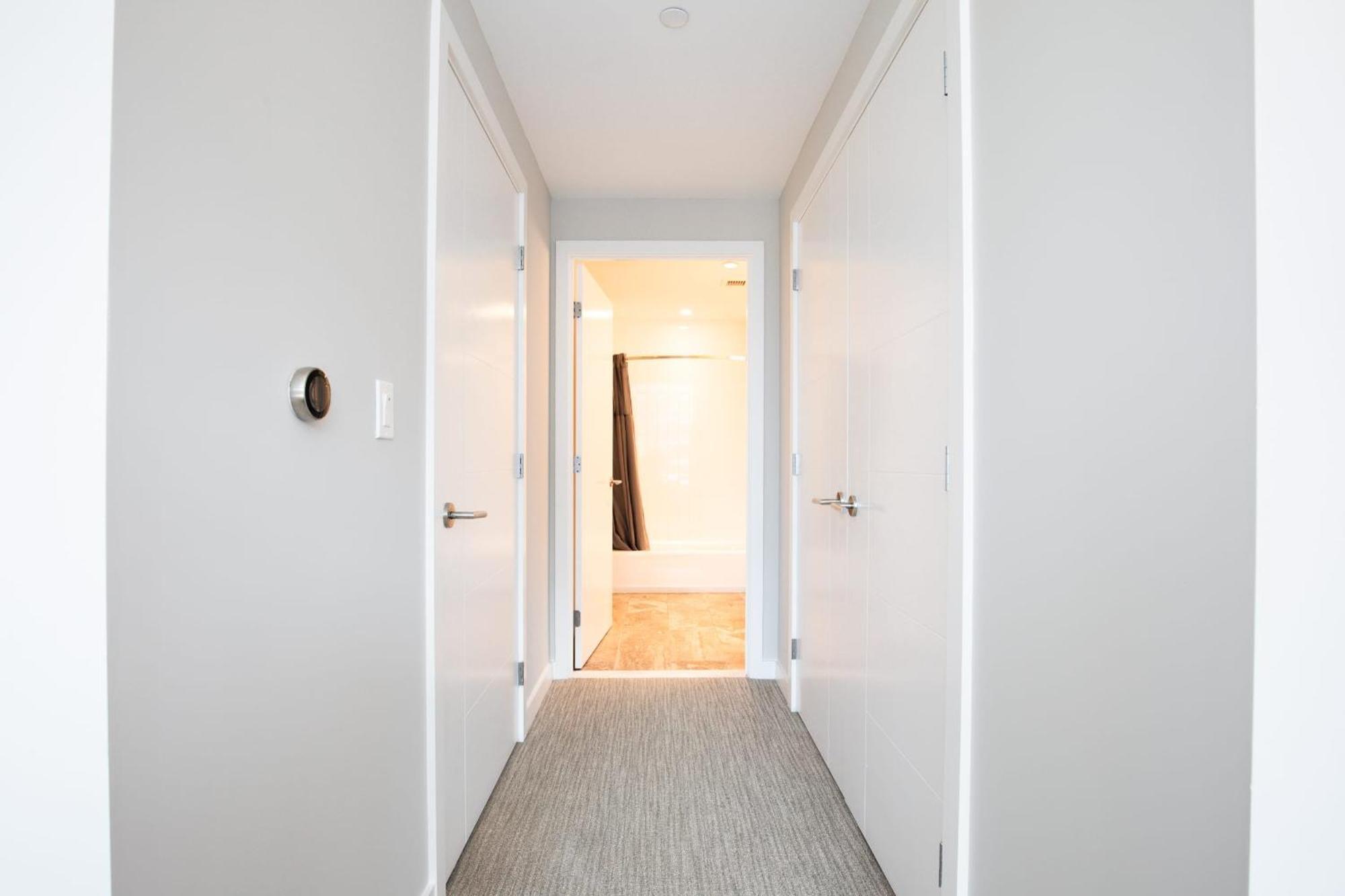 Apartment Luxury With Balcony In Seaport